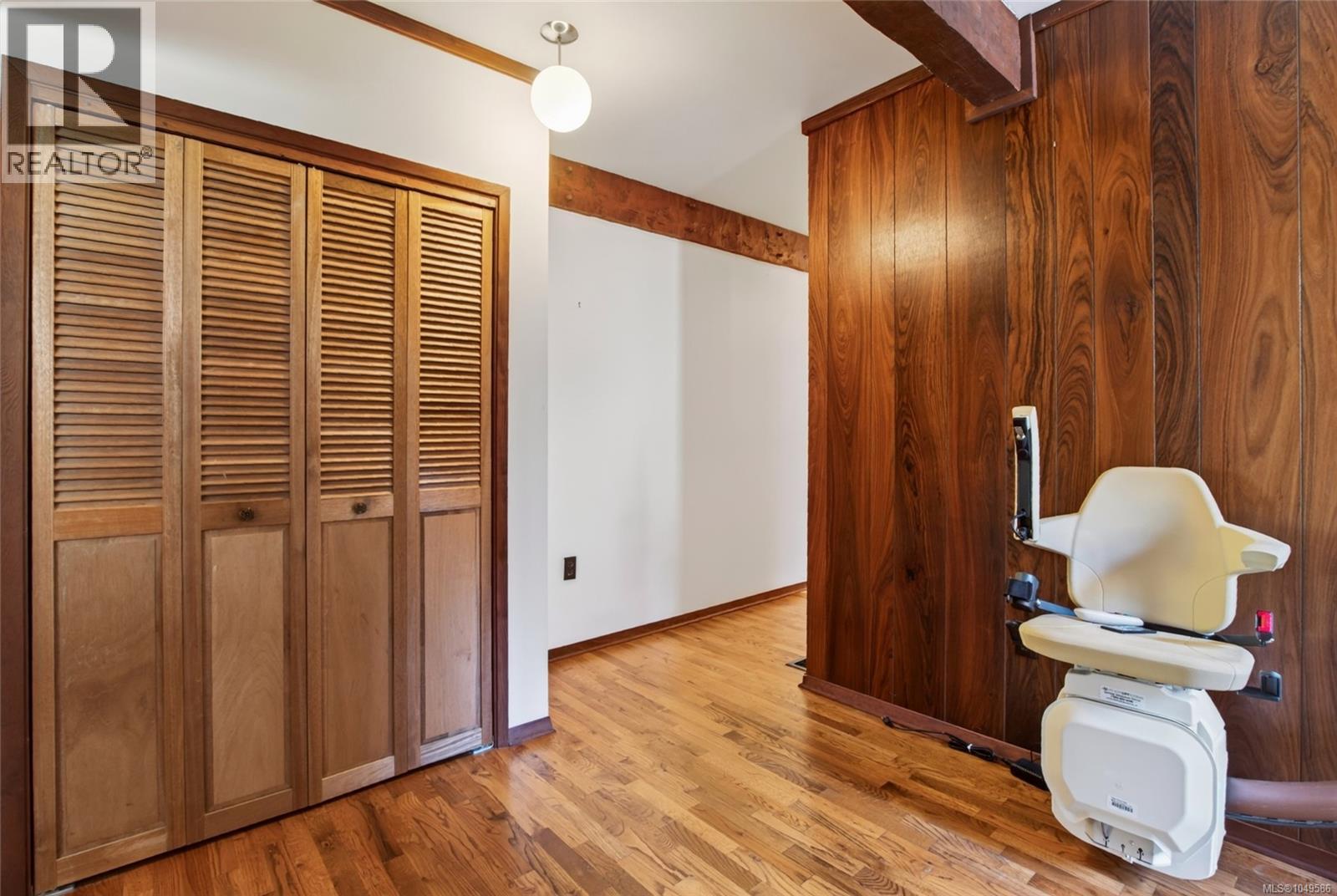 6697 Genoa Bay Rd - 33