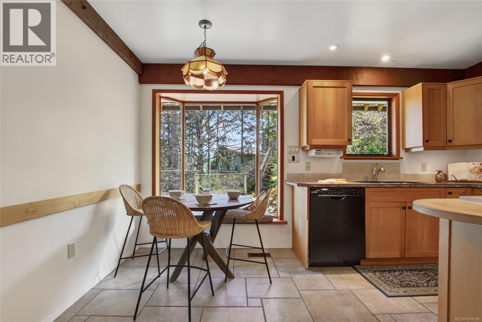 6697 Genoa Bay Rd - 10