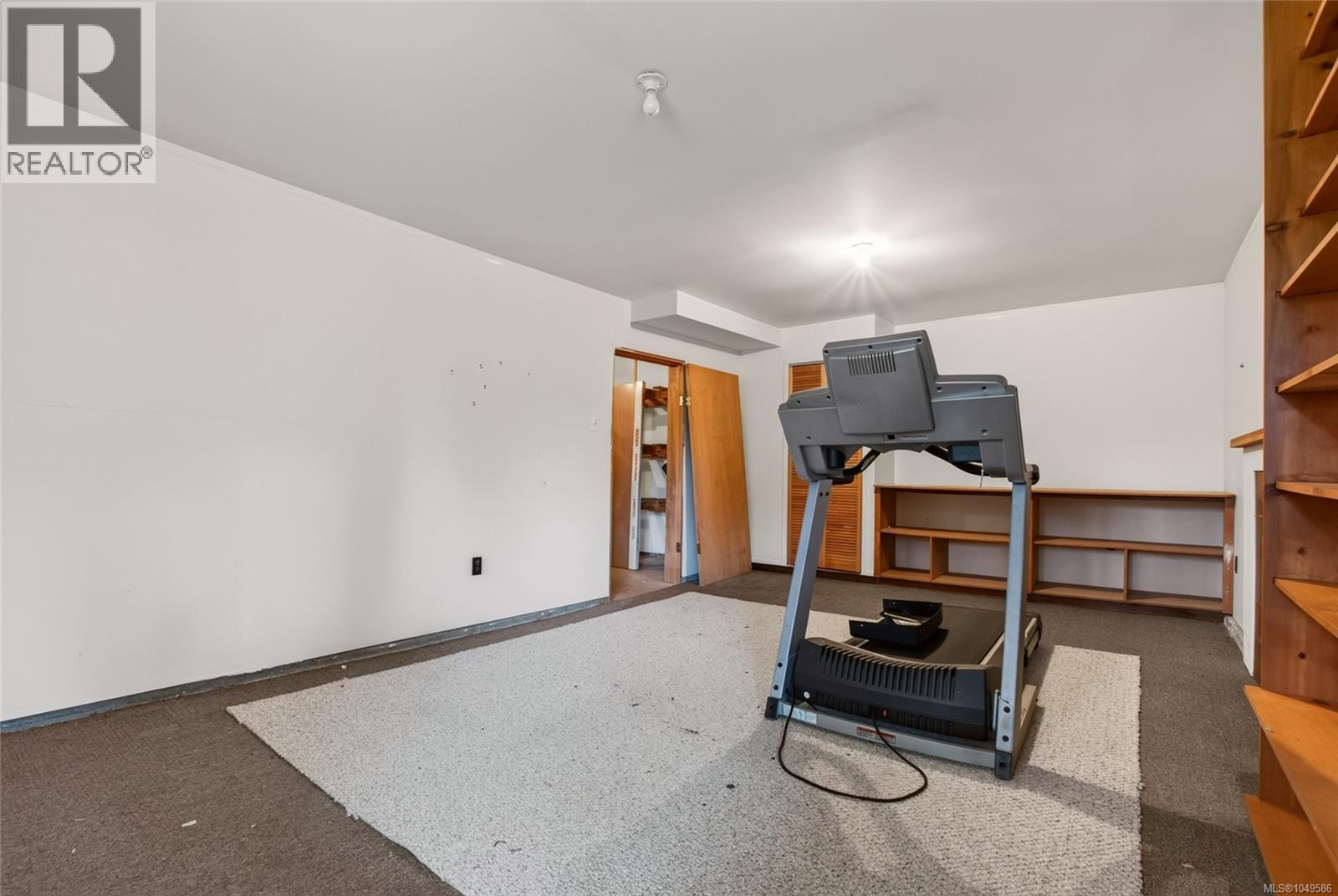 6697 Genoa Bay Rd - 54