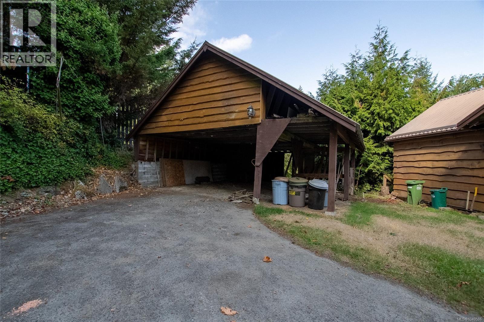 6697 Genoa Bay Rd - 64