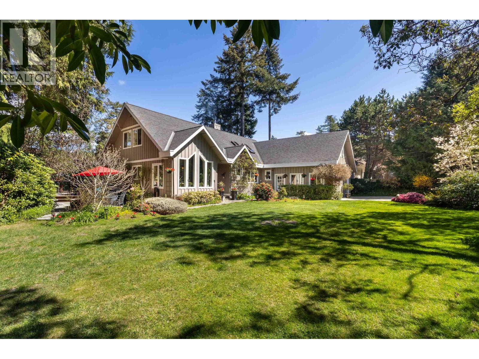 10040 WESCAN ROAD, Halfmoon Bay — photo 1