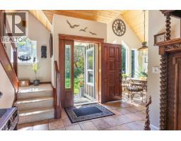 10040 Wescan Road, Halfmoon Bay, BC V0N1Y2 Photo 18