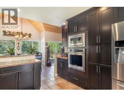 10040 Wescan Road, Halfmoon Bay, BC V0N1Y2 Photo 23