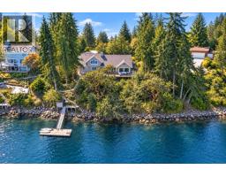 10040 Wescan Road, Halfmoon Bay, BC V0N1Y2 Photo 6