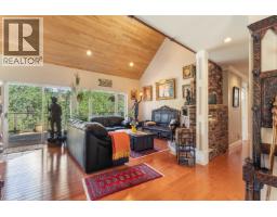 10040 Wescan Road, Halfmoon Bay, BC V0N1Y2 Photo 27