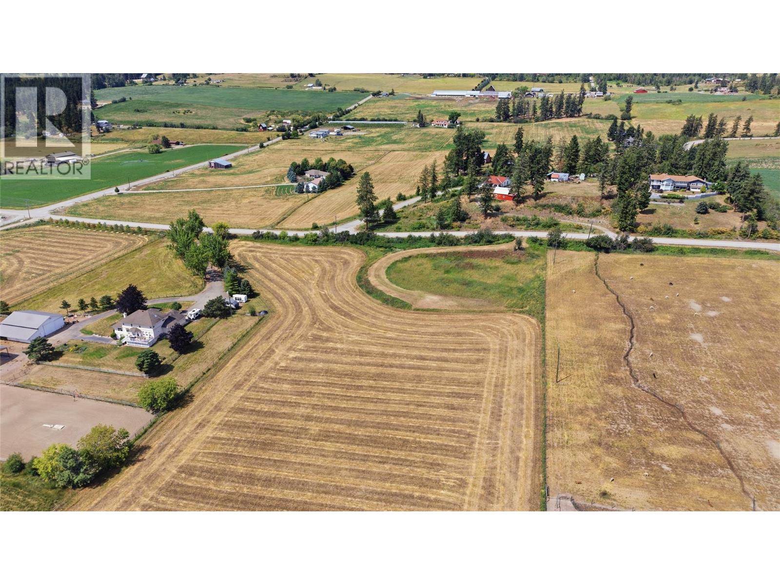  4376 Salmon River Road, Spallumcheen