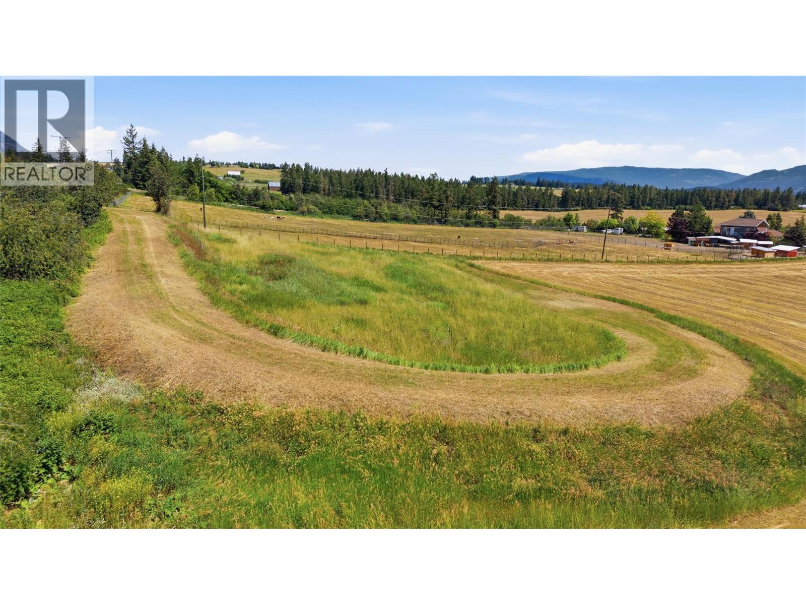  4376 Salmon River Road, Spallumcheen
