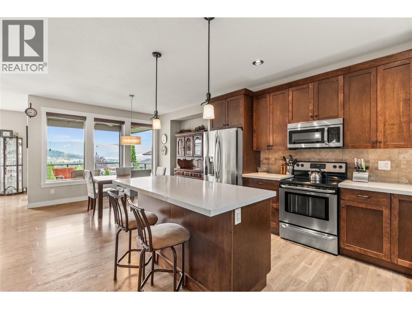 121 Blackcomb Court - 8