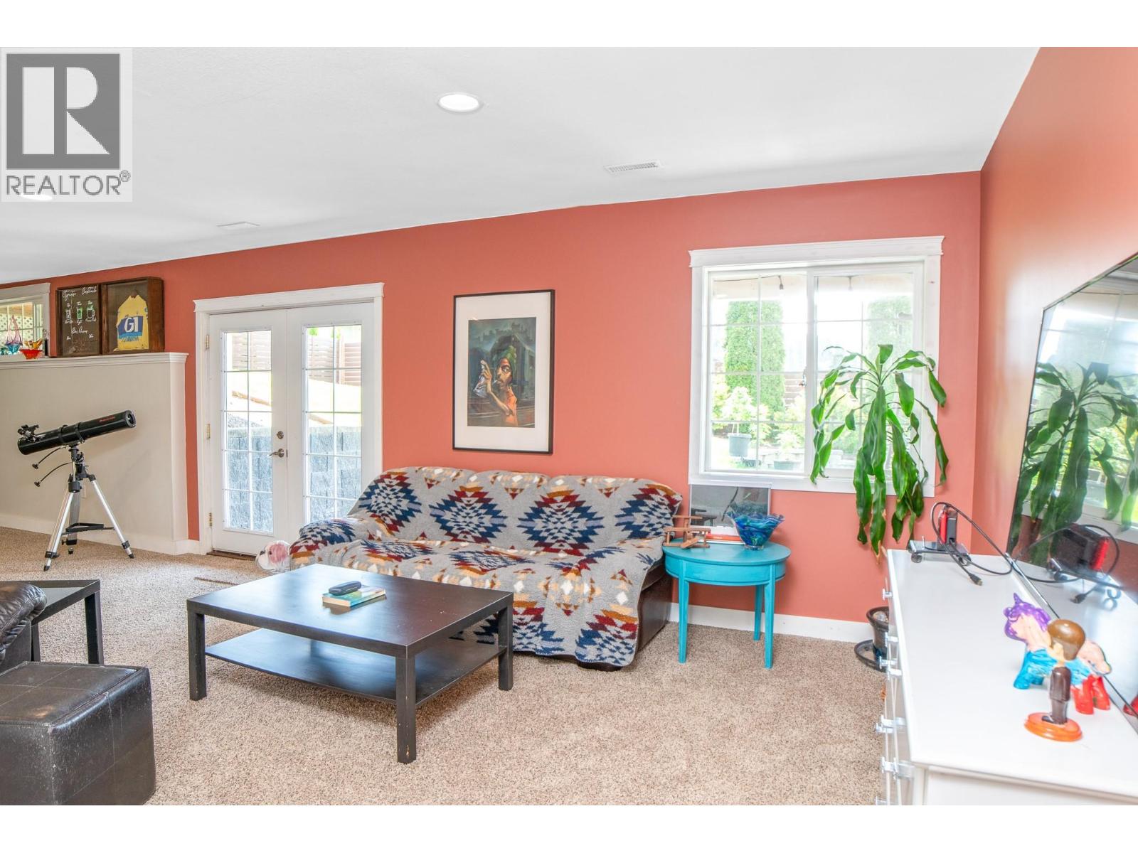 908 Purcell Crescent - Image 25