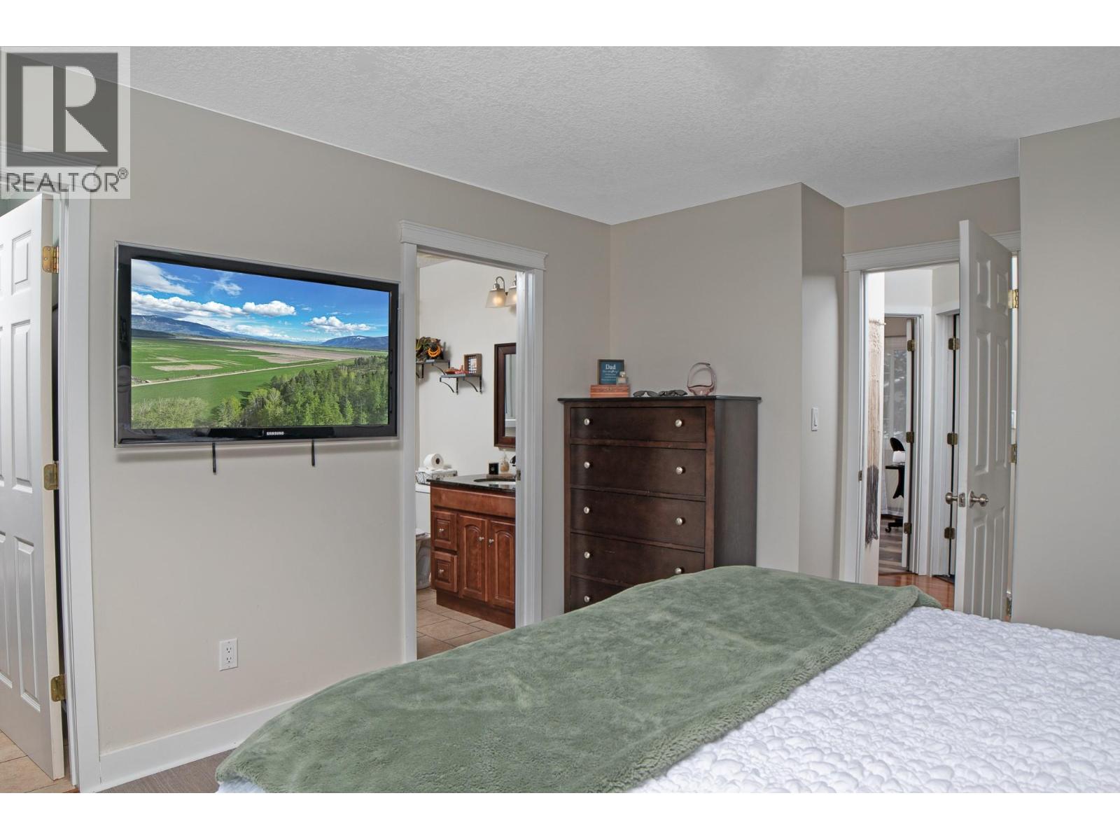 908 Purcell Crescent - 10
