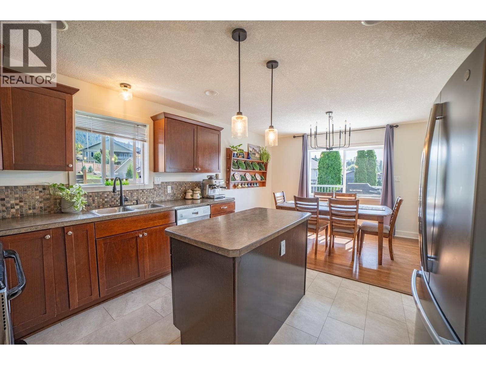 908 Purcell Crescent - 17
