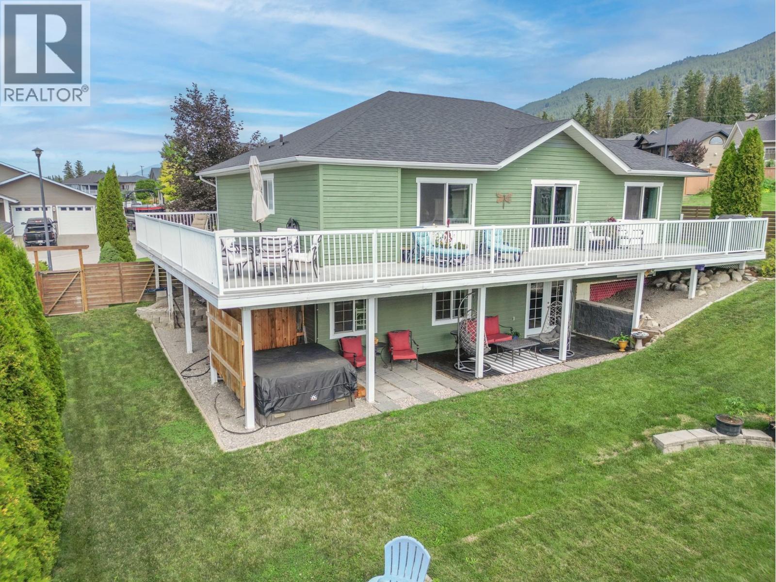 908 Purcell Crescent - Image 32