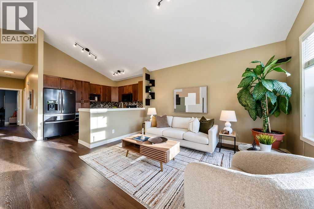 24 Elgin Meadows Manor SE, McKenzie Towne, Calgary photo 5