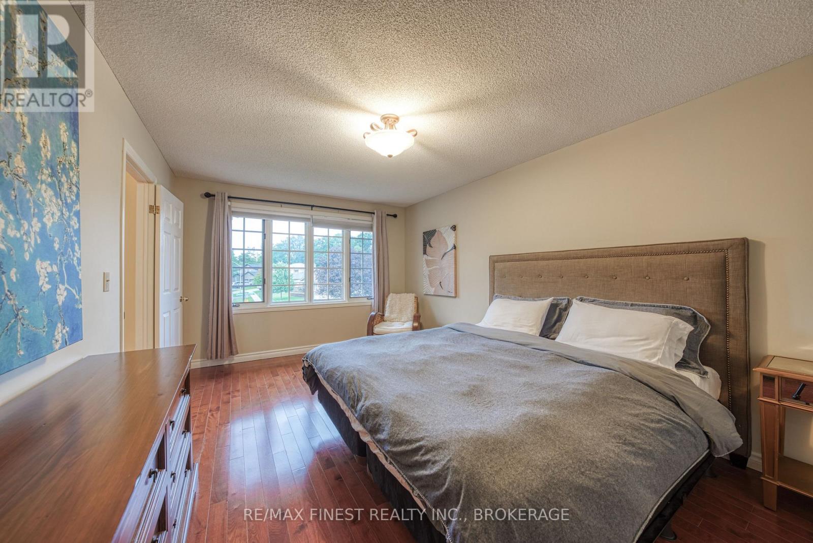 719 WOODSIDE DRIVE - 26