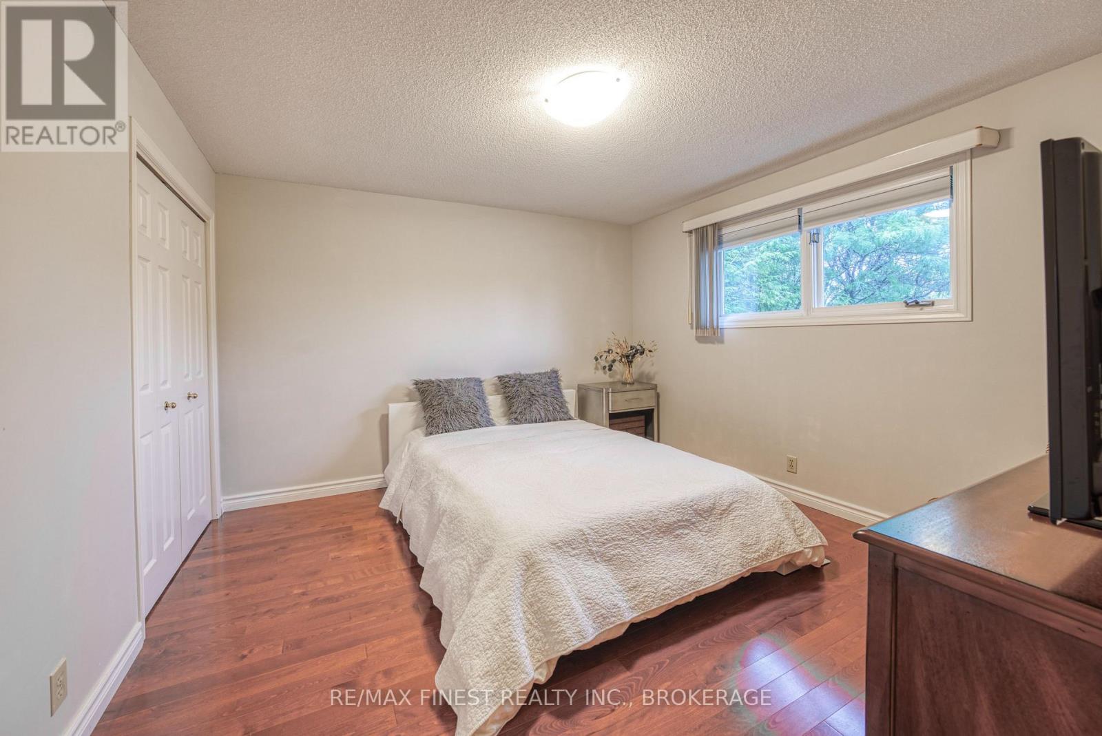 719 WOODSIDE DRIVE - Image 35
