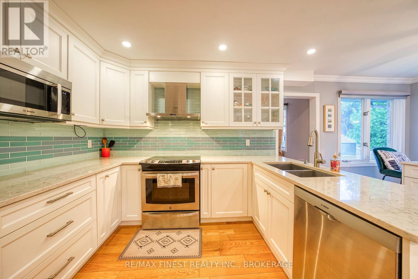 719 WOODSIDE DRIVE - 9