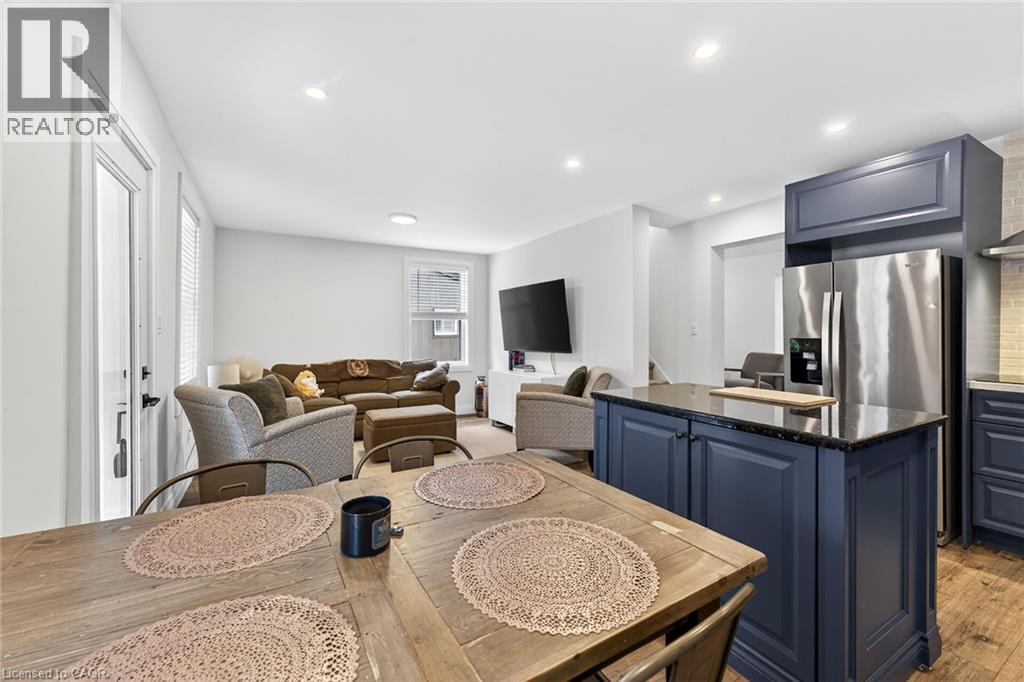 255 MACNAB Street - Image 17