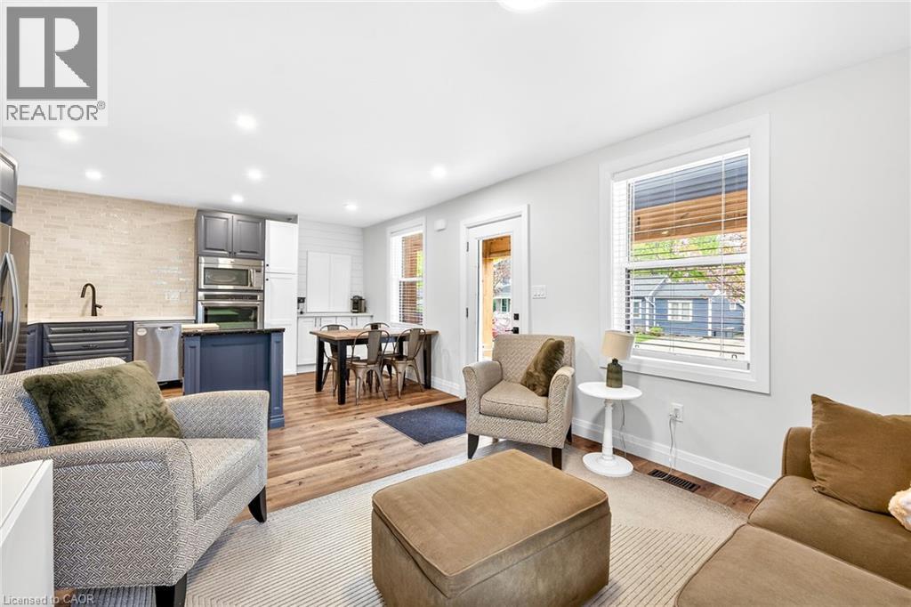 255 MACNAB Street - Image 20