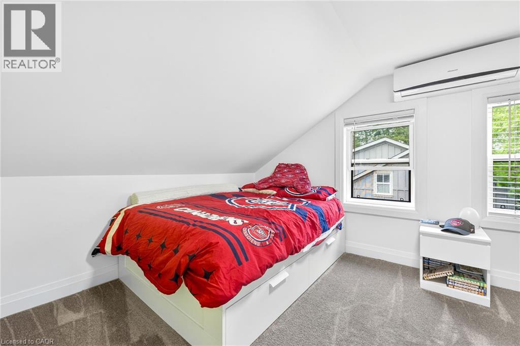 255 MACNAB Street - Image 38