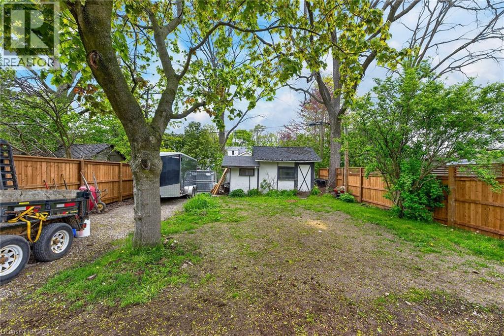 255 MACNAB Street - Image 48