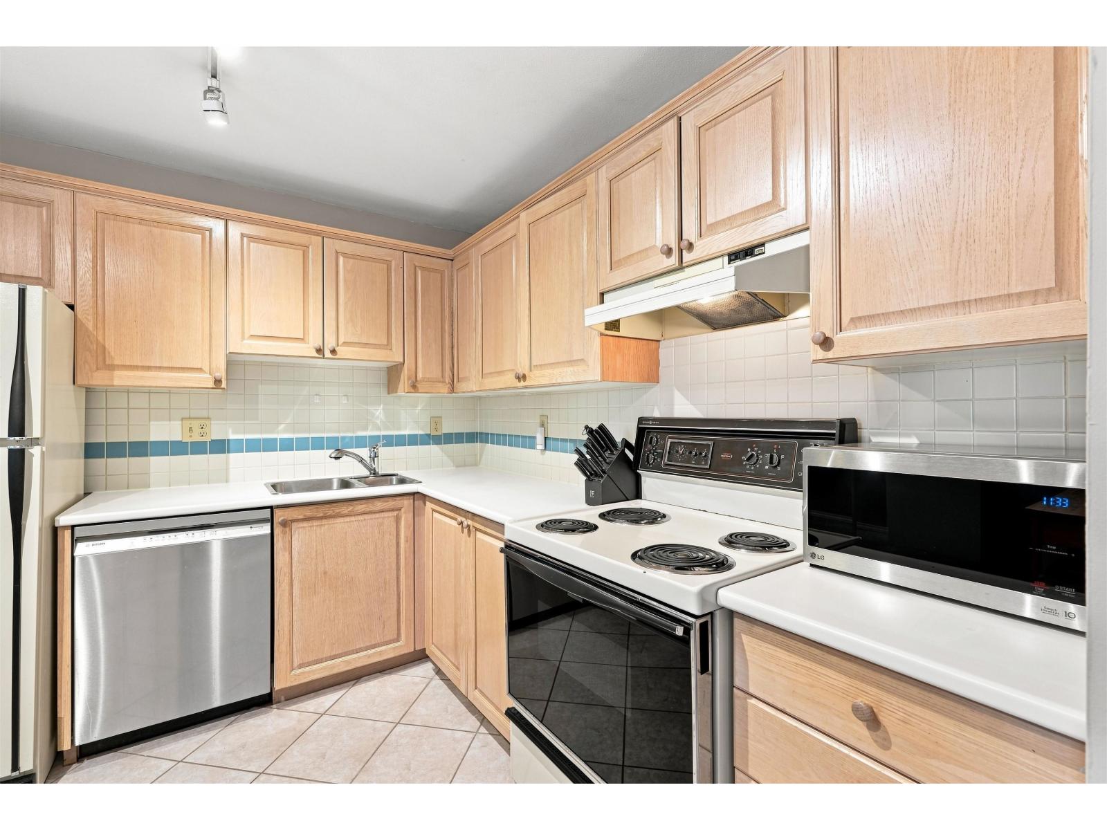 203 1840 E SOUTHMERE CRESCENT, Surrey — photo 7