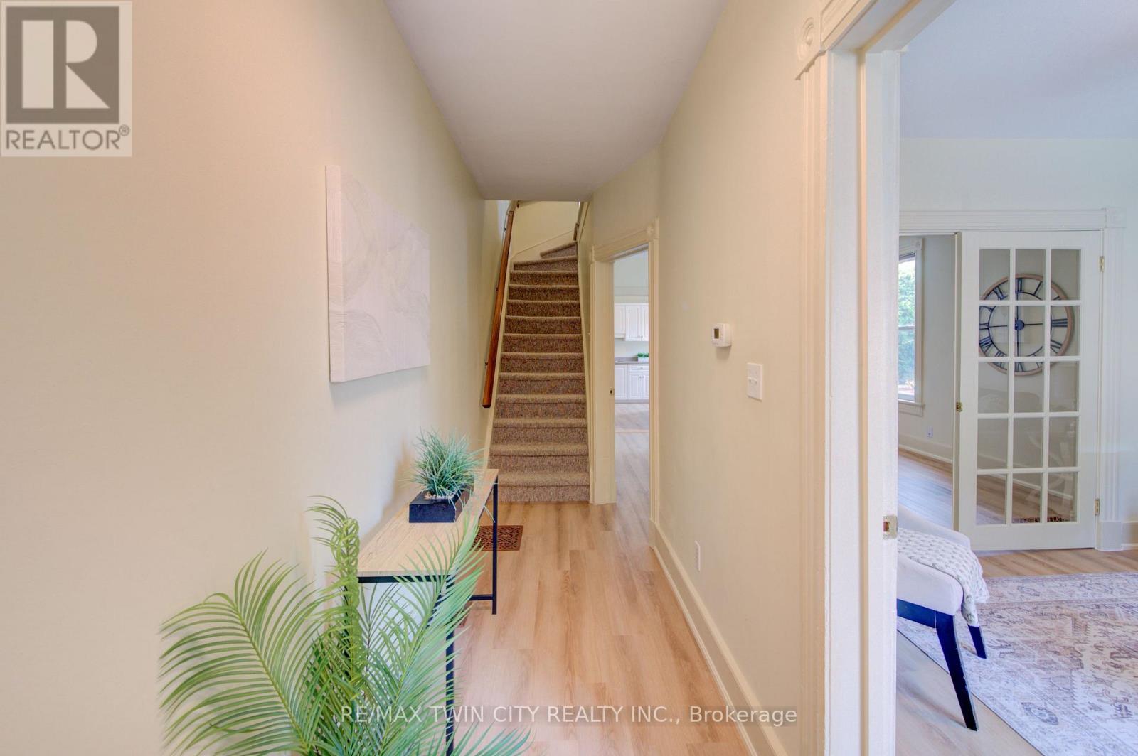 9 SALISBURY AVENUE, Cambridge — photo 5