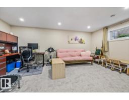 9518 Simpson Co Nw, Edmonton, AB T6R0T8 Photo 24