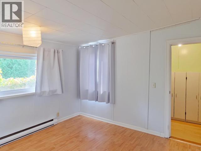3010 OAK STREET - 6