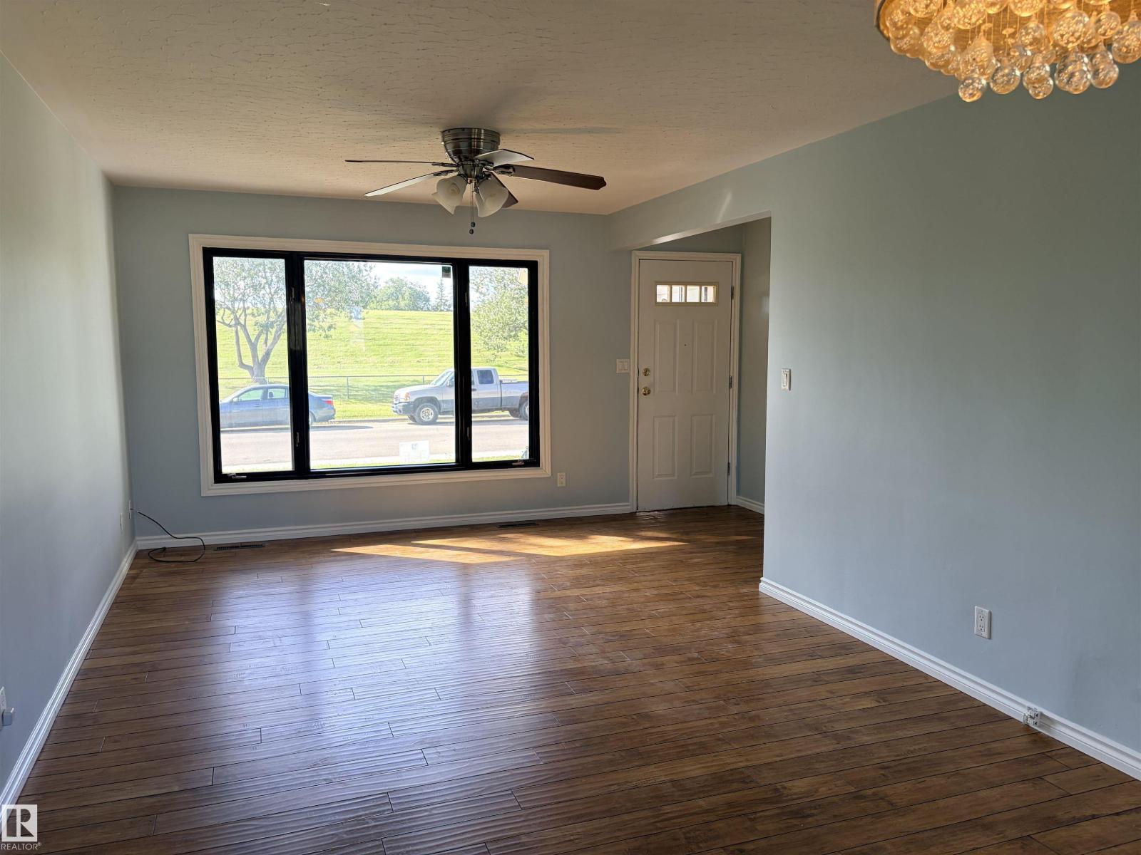 13219 107 ST NW - 19