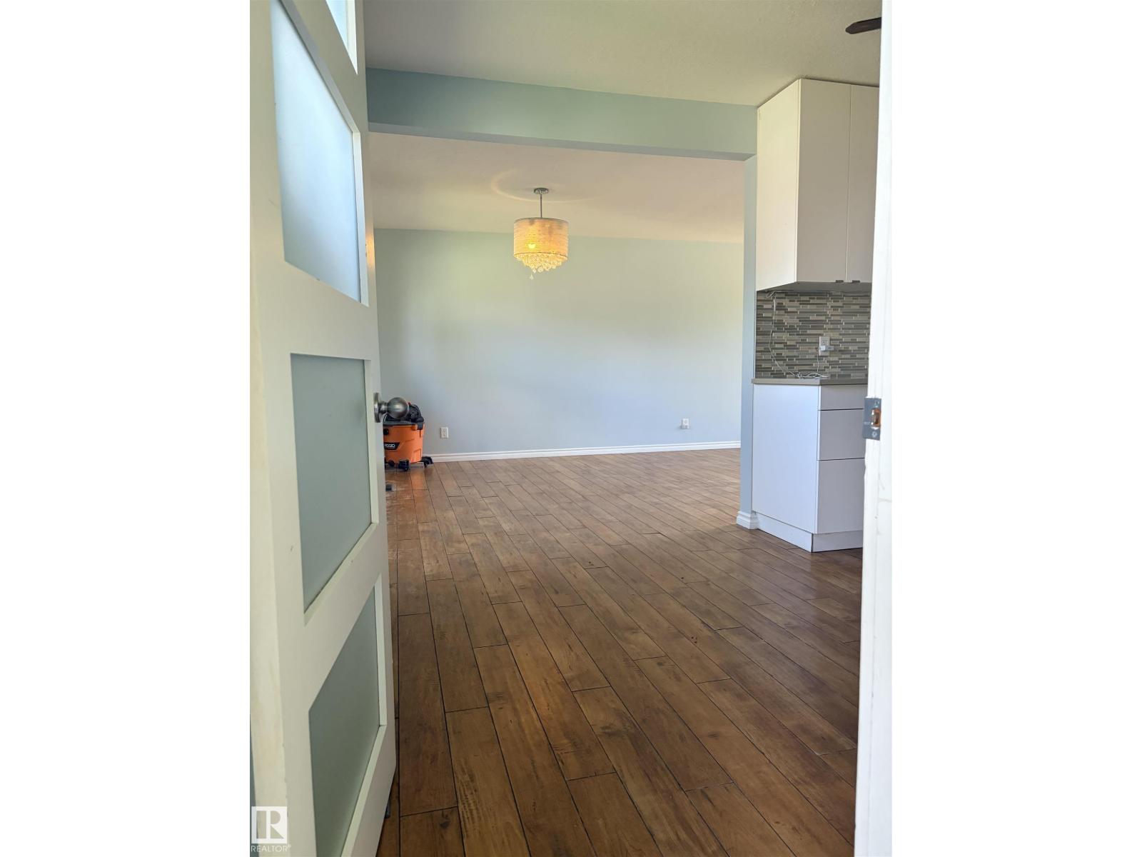 13219 107 ST NW - 8