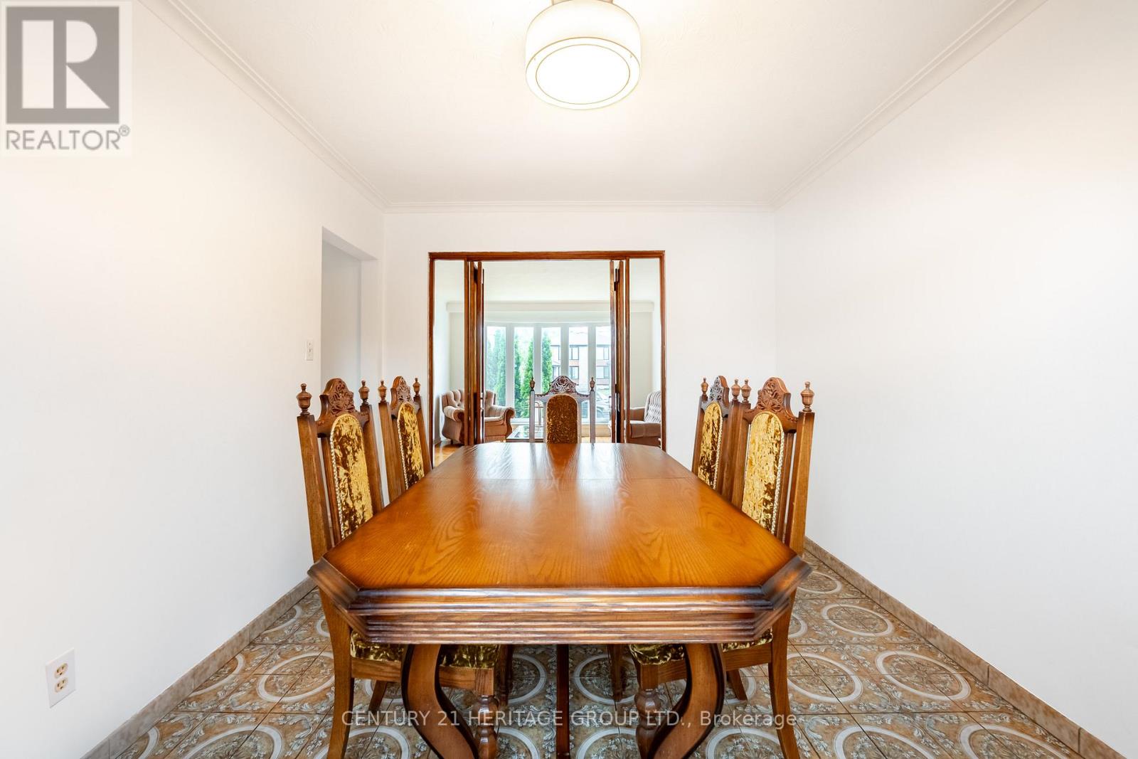 19 LANTOS COURT - 15