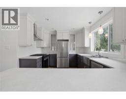 Full bathroom - 298 Juniper Avenue, Kamloops, BC V2B1H7 Photo 7