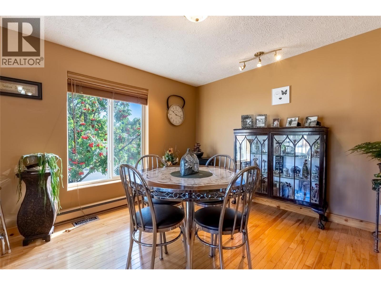 #86 1555 Howe Road - 11