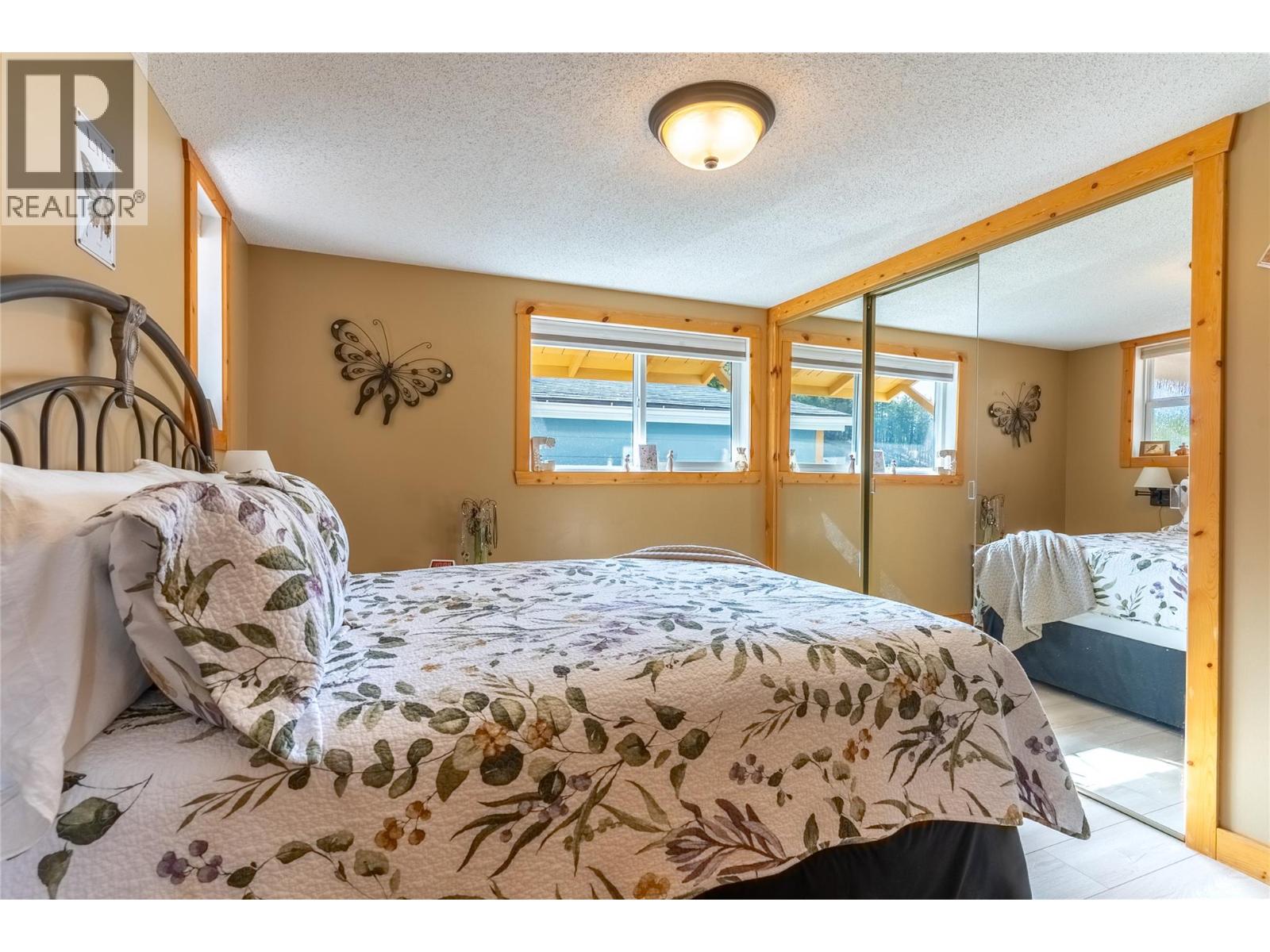 #86 1555 Howe Road - Image 12
