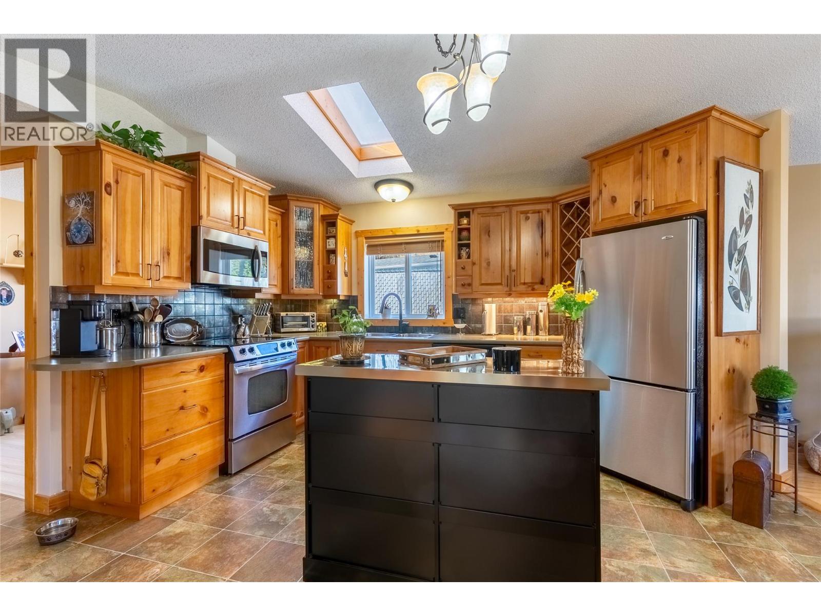 #86 1555 Howe Road - 8