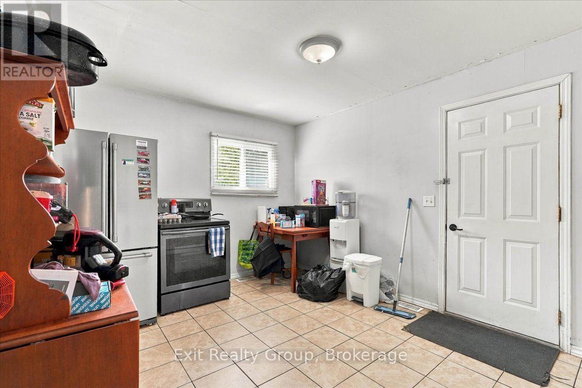 2298 HAMILTON ROAD - 5
