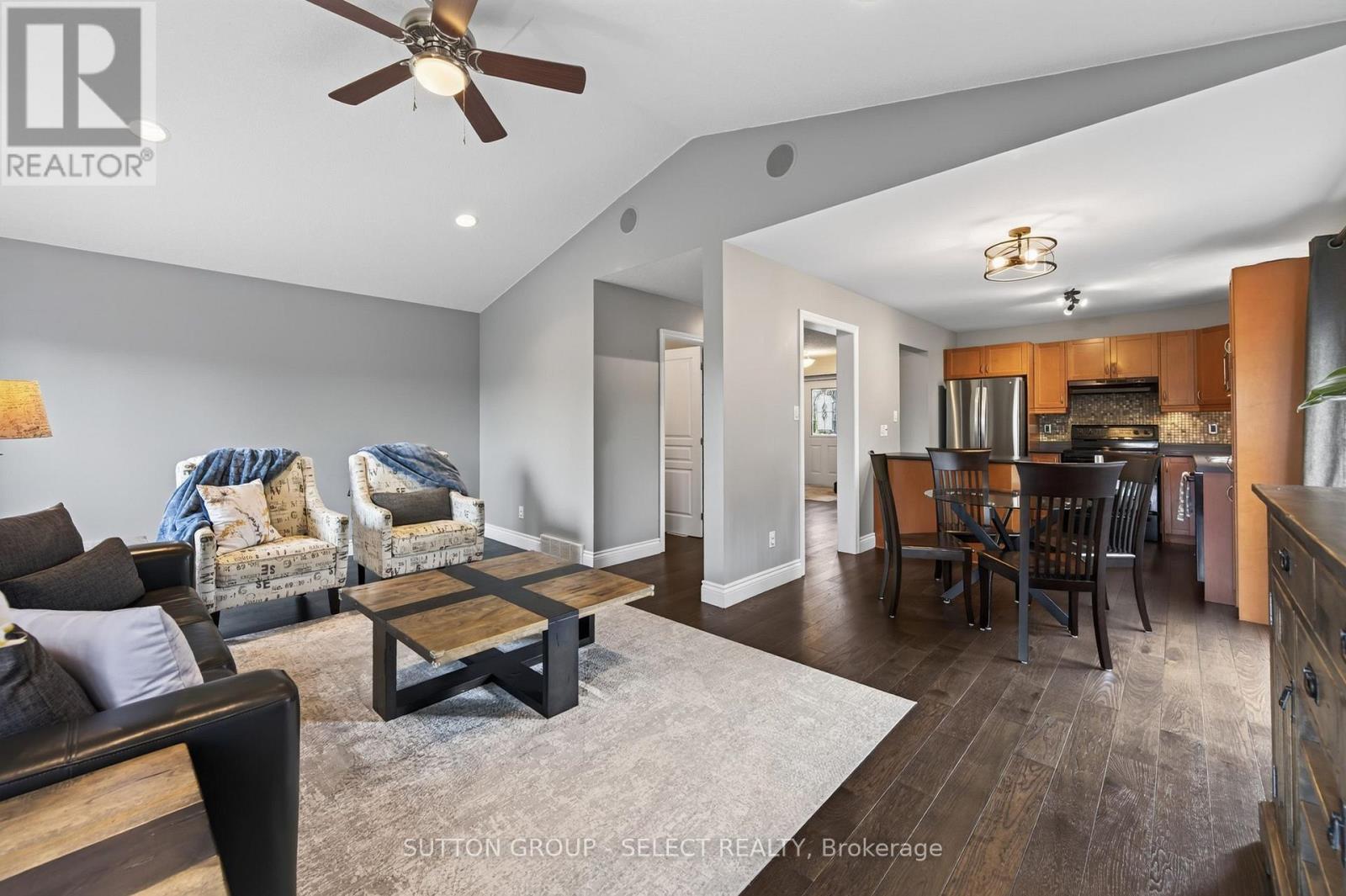 1706 BAYSWATER CRESCENT, London North (North E) — photo 6