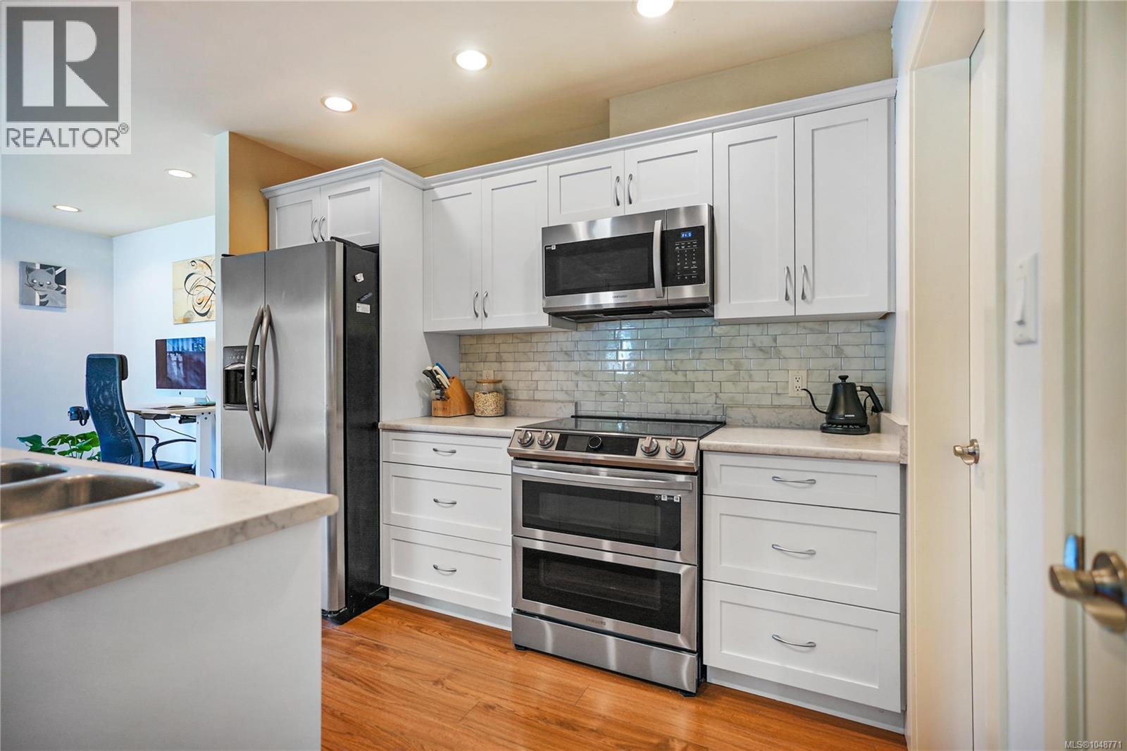 3215 Ernhill Pl - Image 9