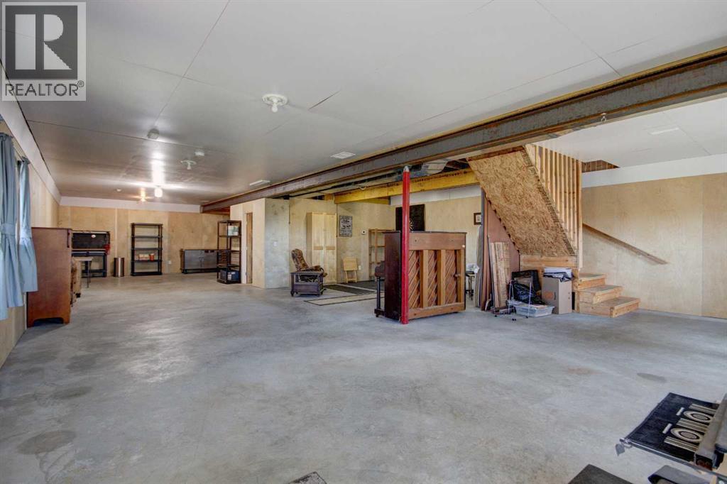 295080 Highway 533 - Image 17