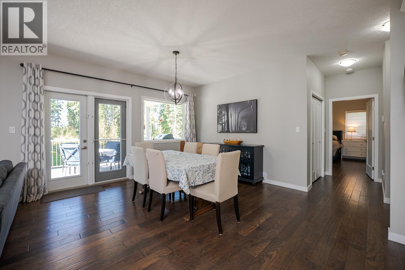 8615 ROBSON ROAD - 12