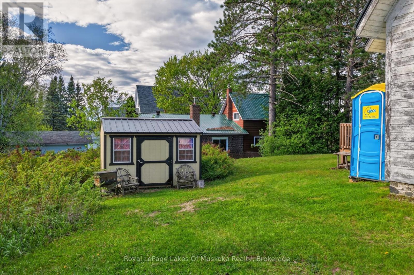 14 Rain Lake Road East — photo 28
