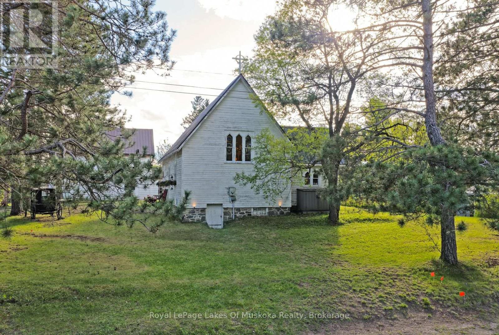 14 Rain Lake Road East — photo 23