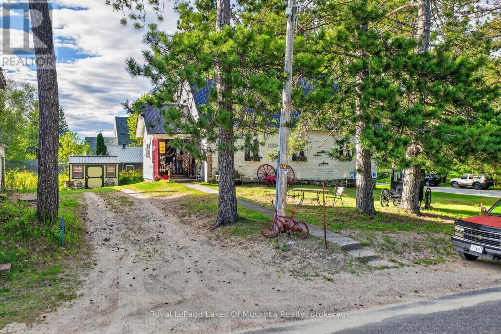 14 Rain Lake Road East — photo 26
