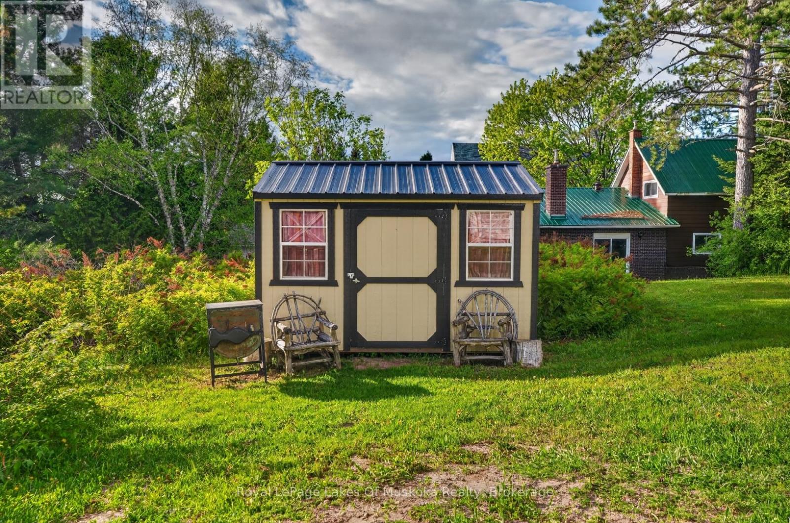 14 Rain Lake Road East — photo 33