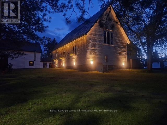 14 Rain Lake Road East — photo 45