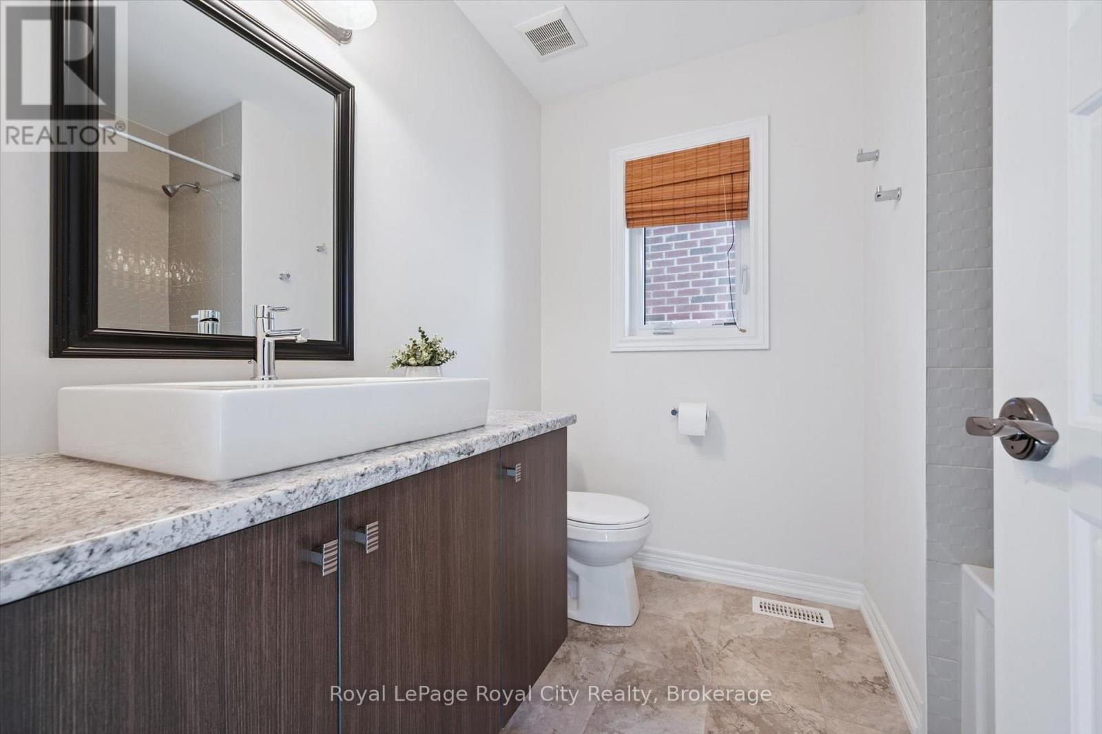 98 KAY CRESCENT - 27