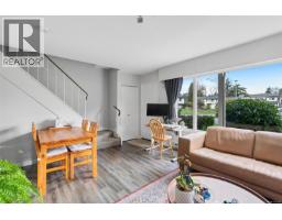 Bedroom - 1725/1727 Ashdale Pl, Saanich, BC V8N1P1 Photo 10