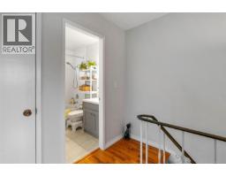 1725/1727 Ashdale Pl, Saanich, BC V8N1P1 Photo 25