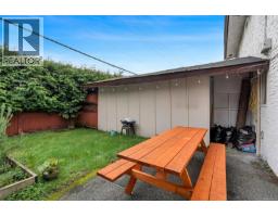 1725/1727 Ashdale Pl, Saanich, BC V8N1P1 Photo 27