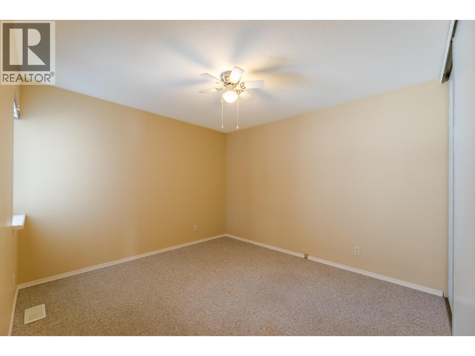 #10 11121 Scott Street - 25